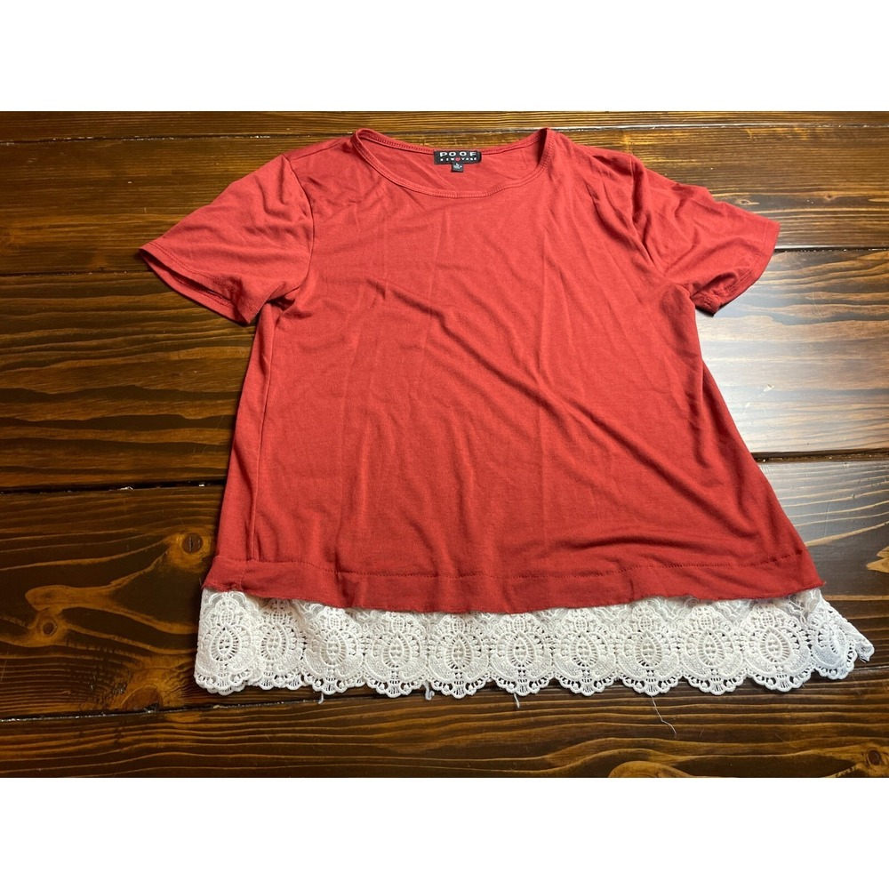 Poof Shirt Women's Size Large Burnt Red Short Sleeve Crewneck White Lace Hem